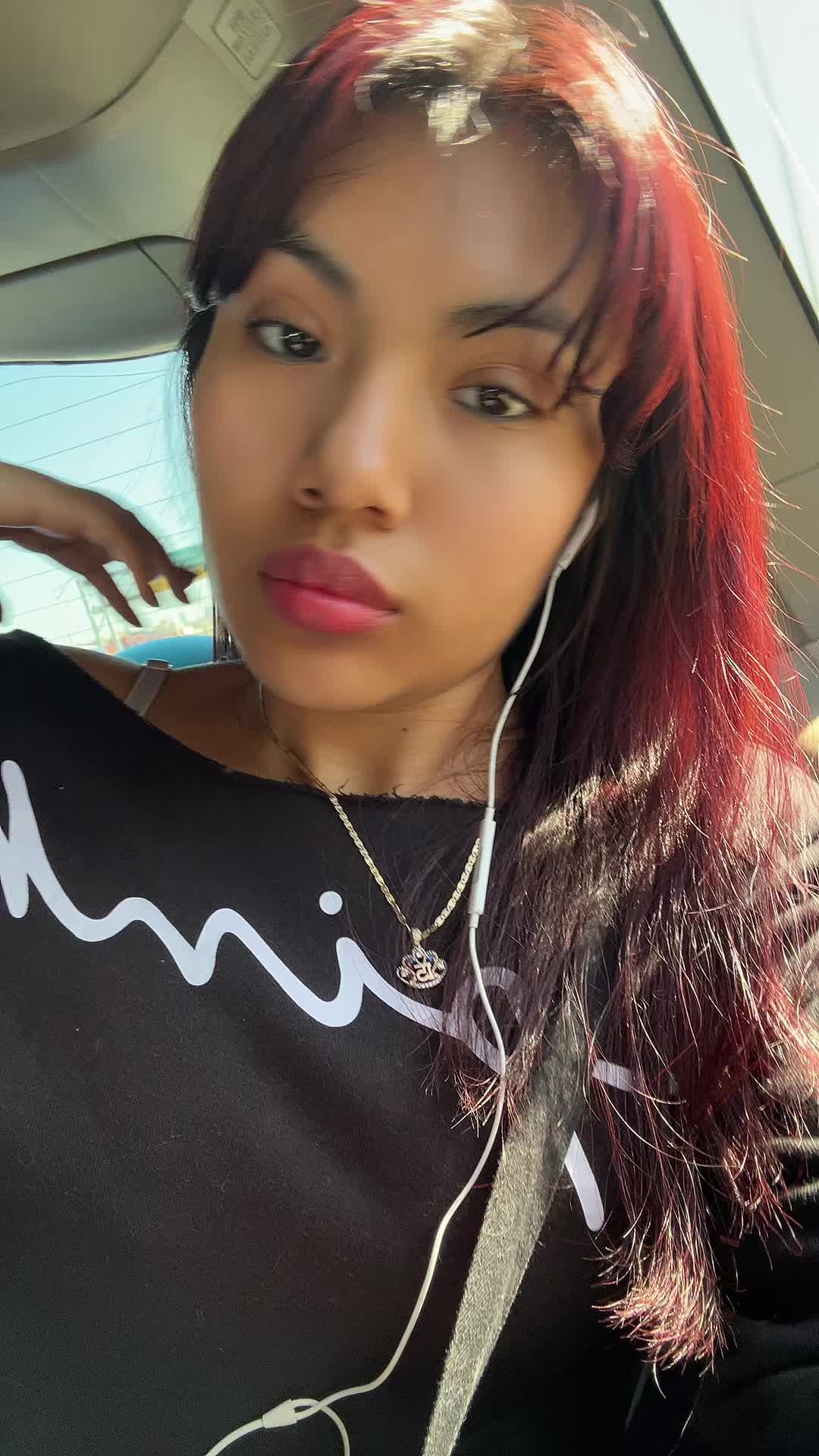 @<3
