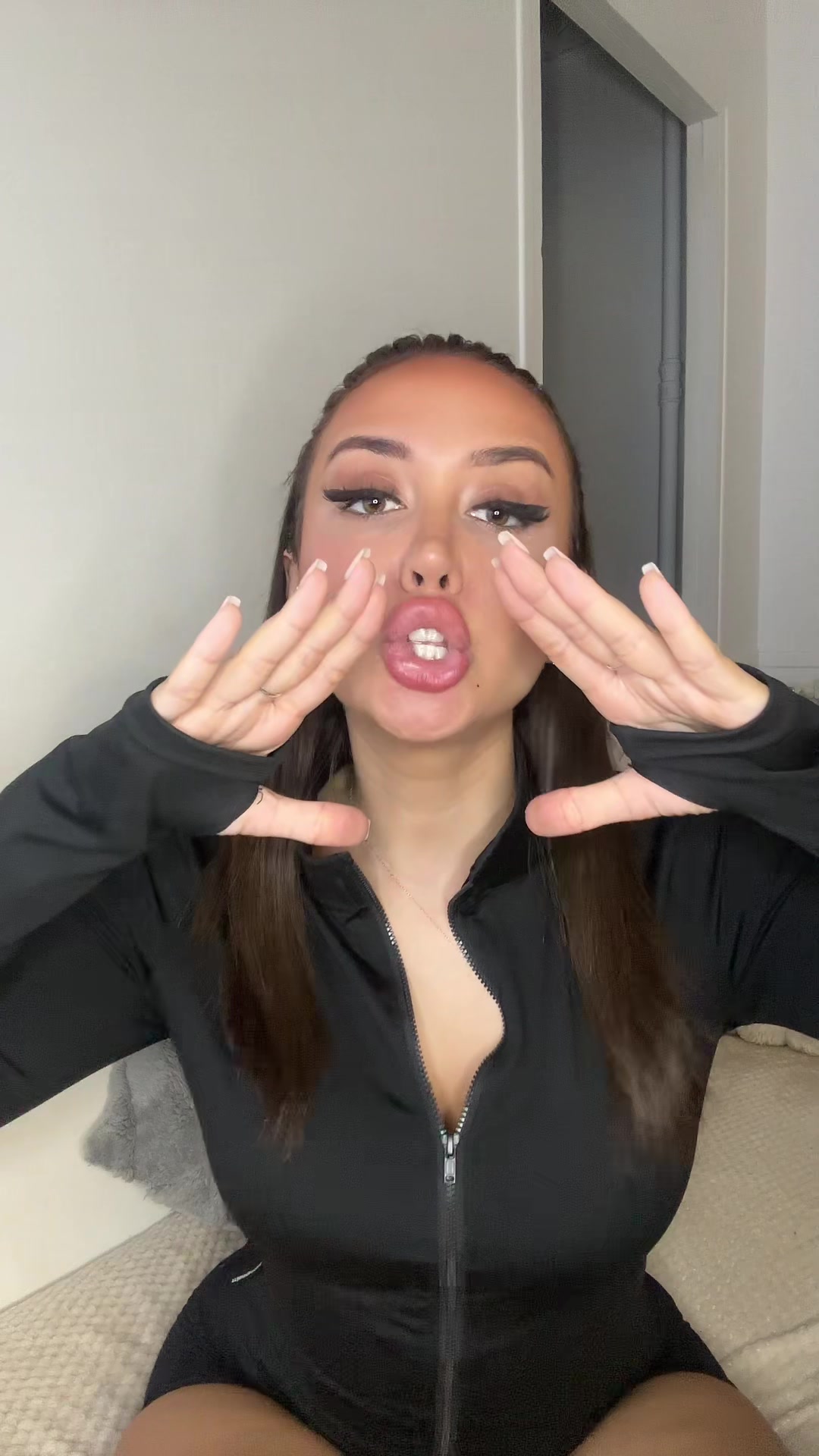 @sheyni_off