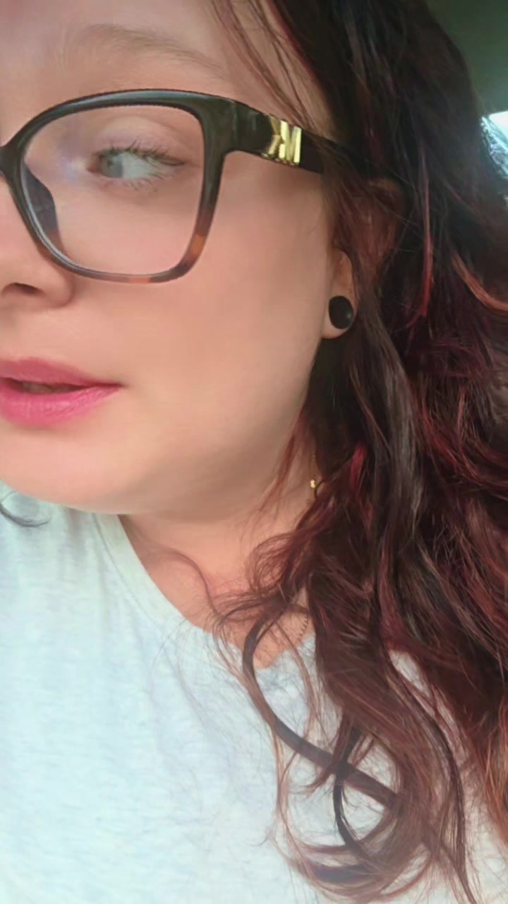@HisQueen👑
