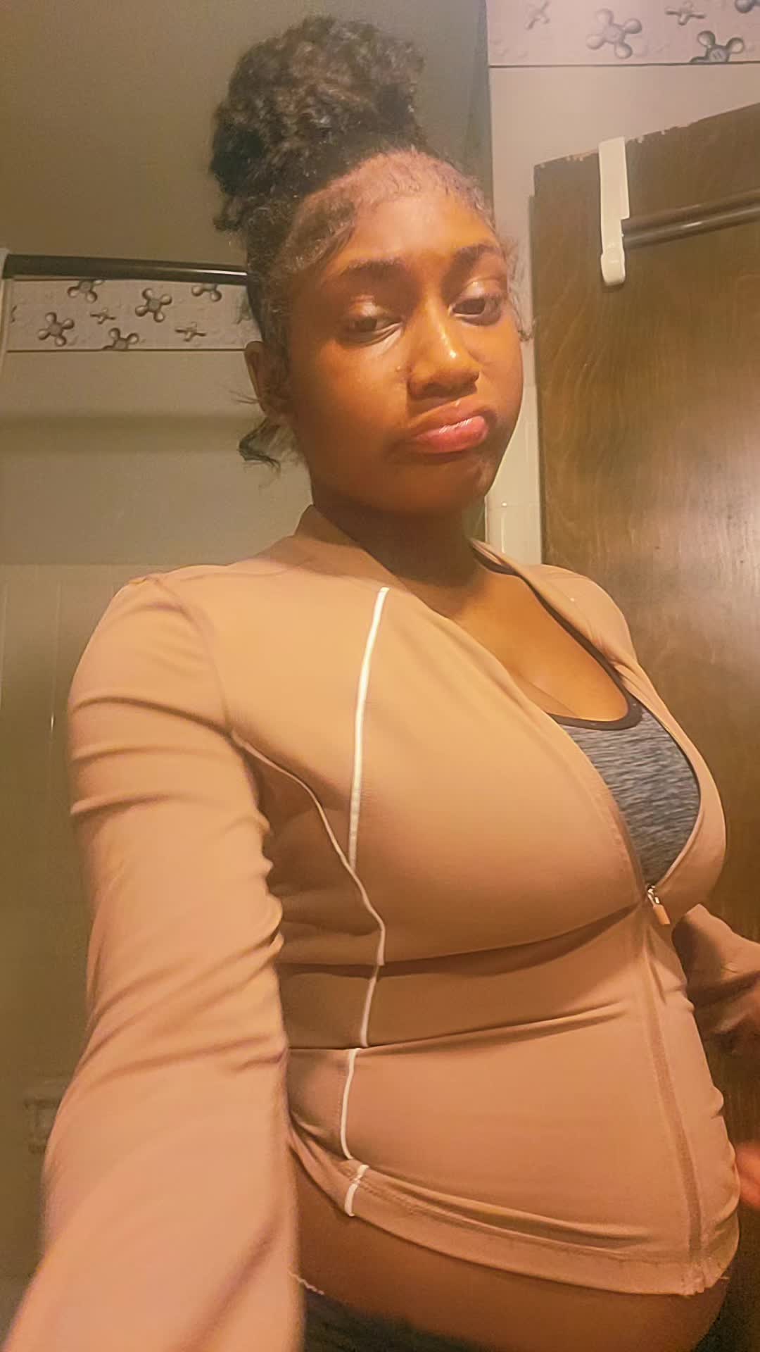 @Exclusive_Arieee