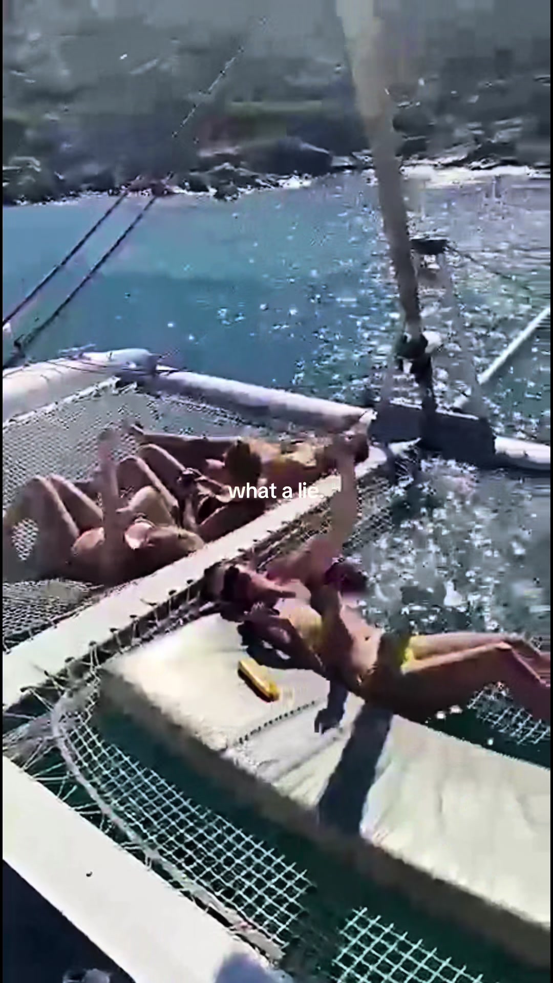 @antoniashlz