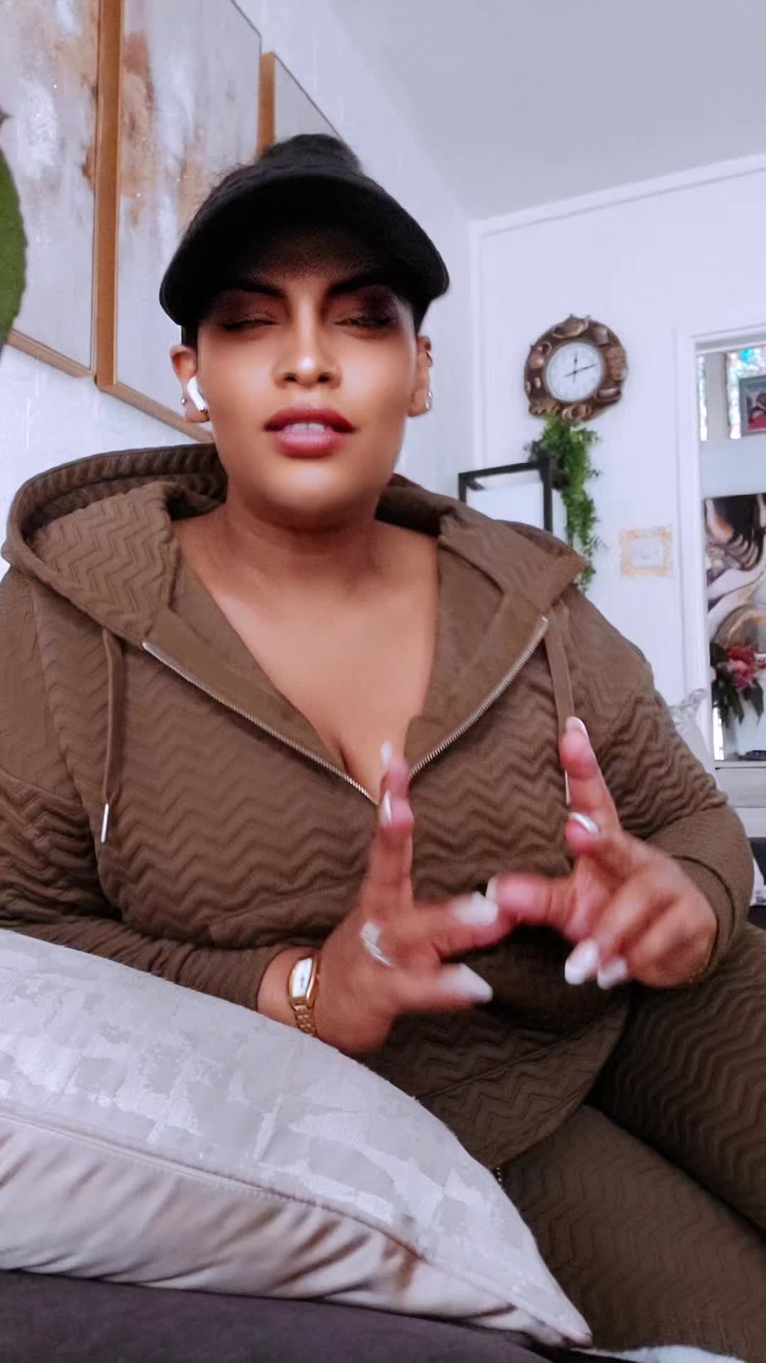 @Amy21