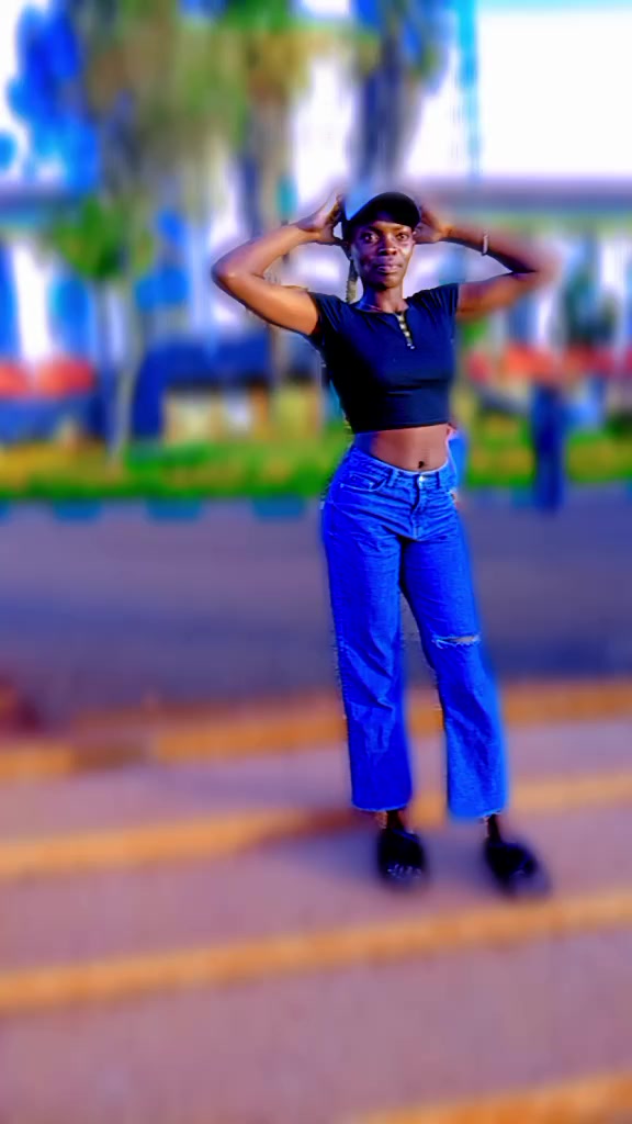 @🌚🦋SHARON🐰🖤