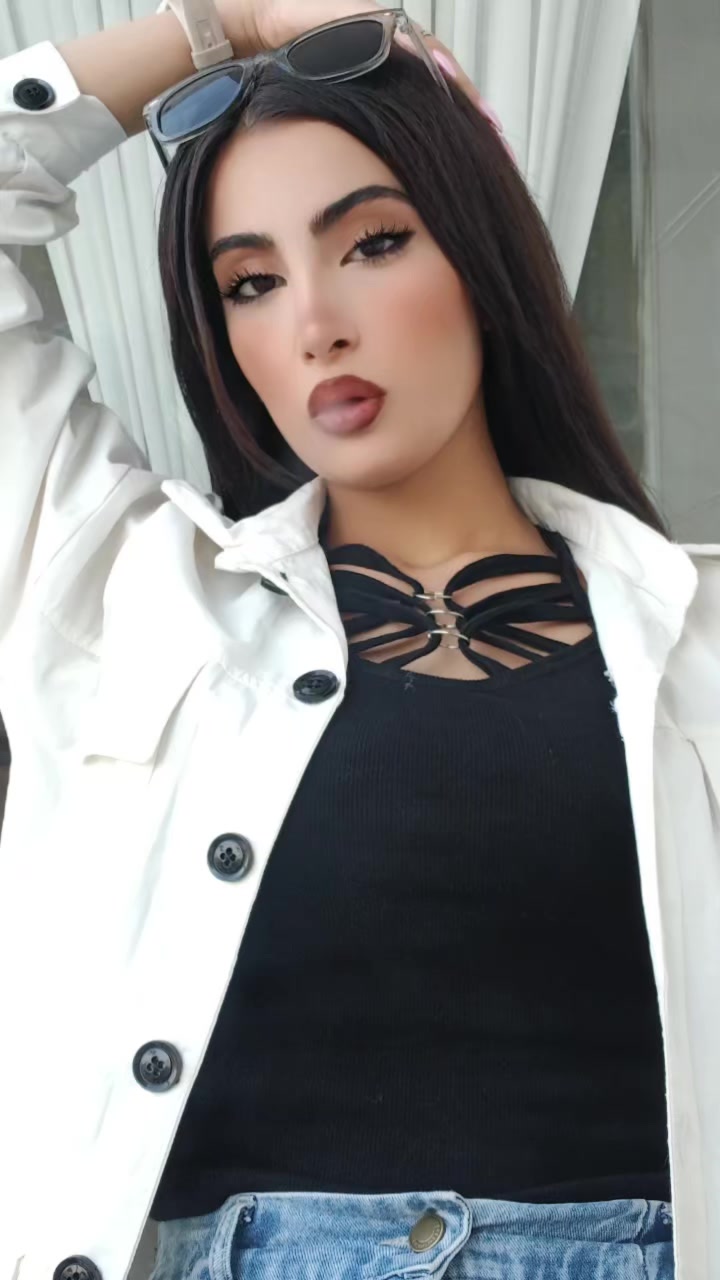 @_Hasti
