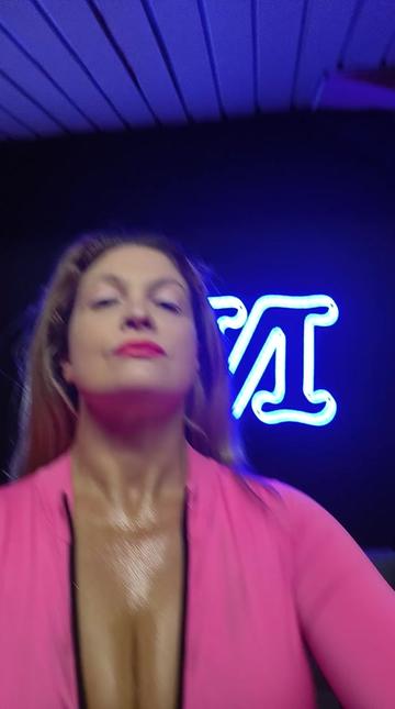 @Ladiosaentanga