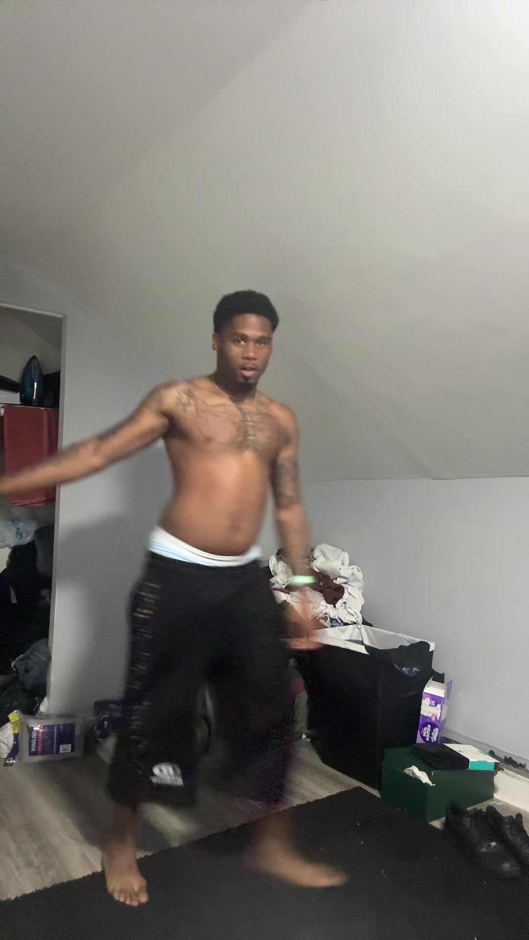 @Desean Logan-Russell🫢🫱🏾