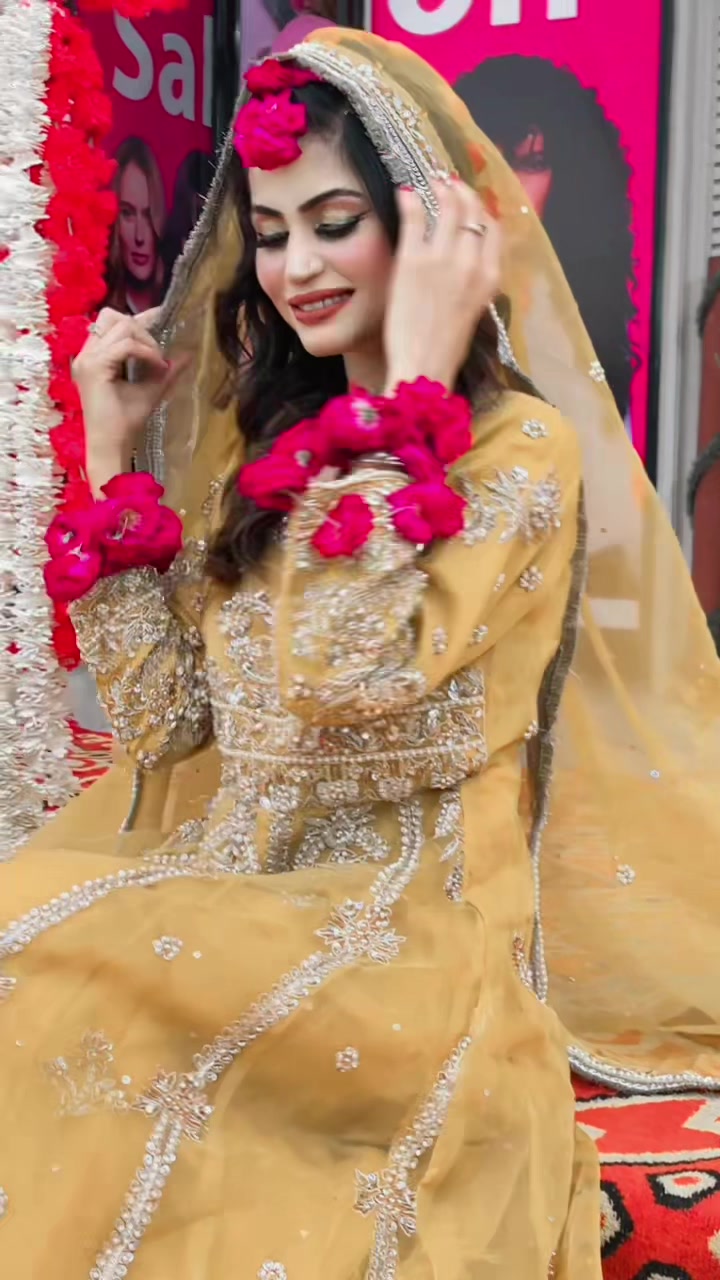 @Haنi_Queeن👰🏻&zwj;♀🦋