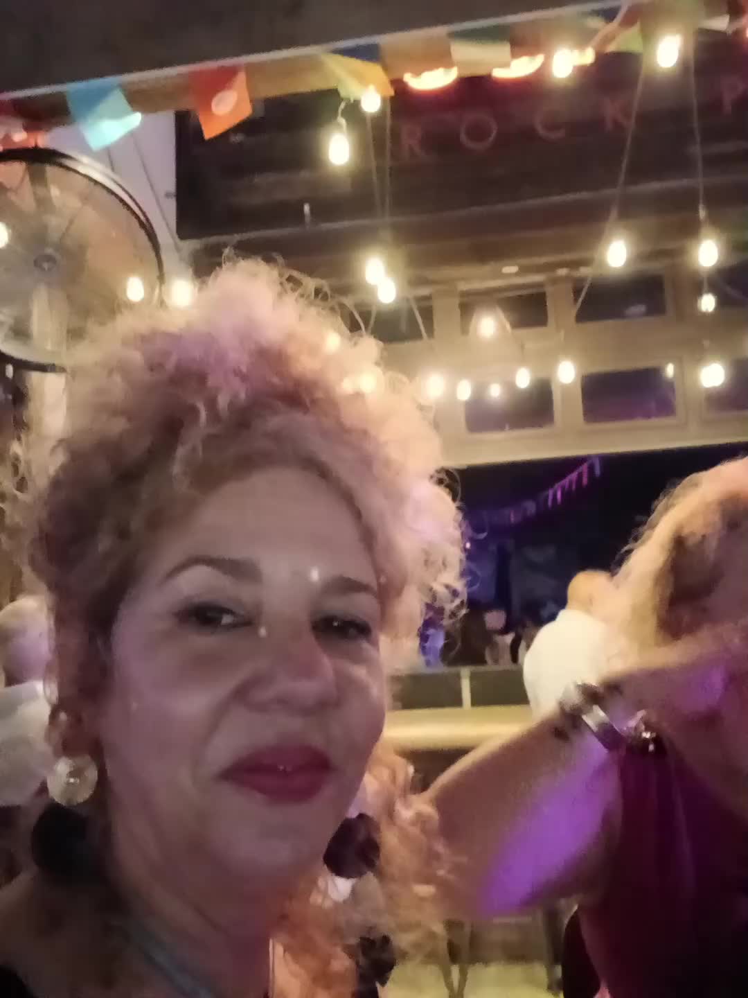 @Saralait