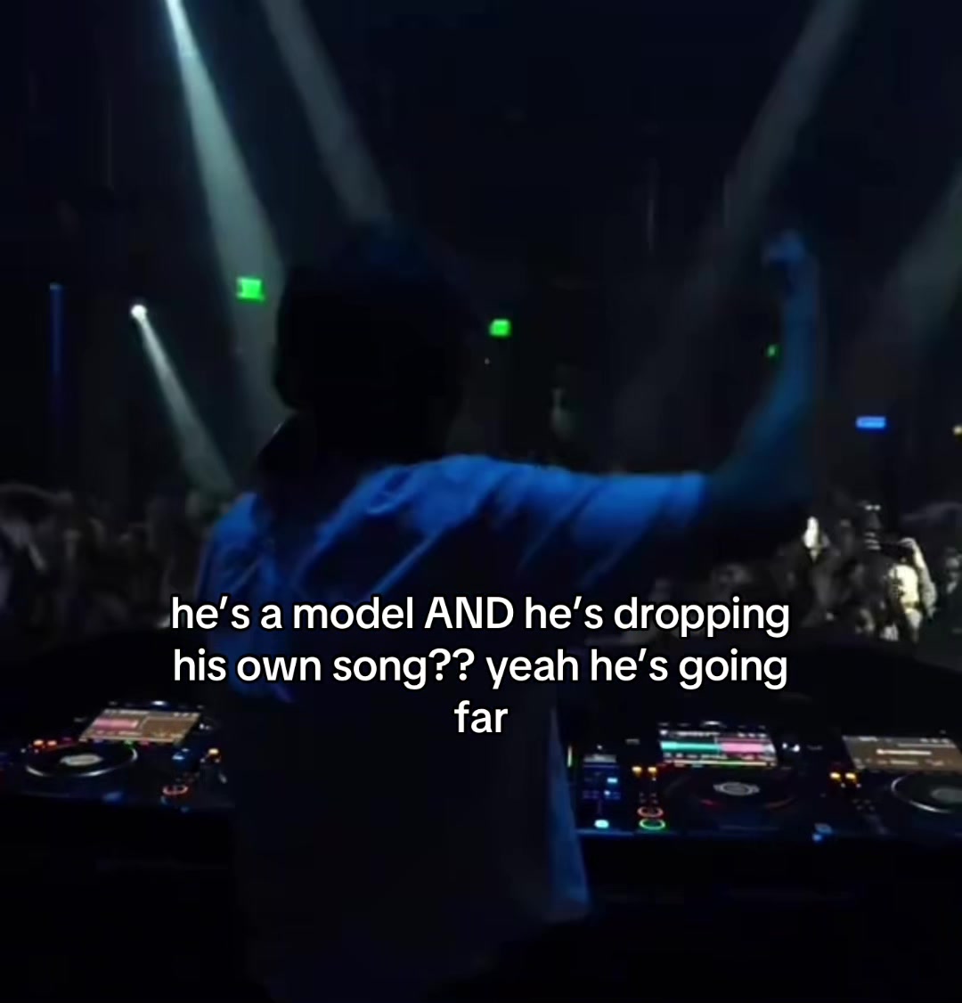 @🎶