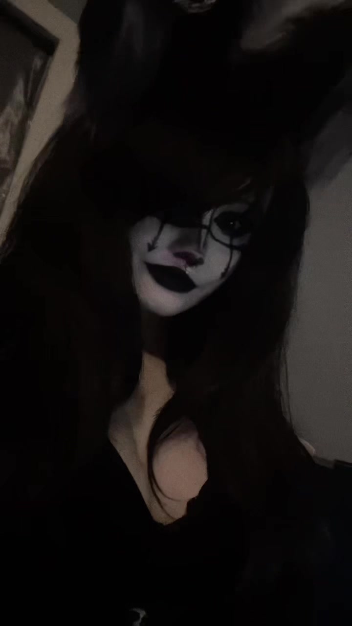@🦇🖤🧿~ 𝒁𝒖𝒛𝒖 ~🧿🖤🦇