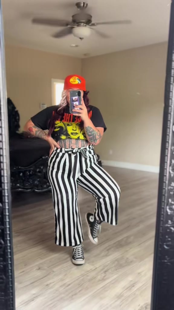 @𝔱𝔞y𝔩𝔞 𝔯𝔞y𝔢