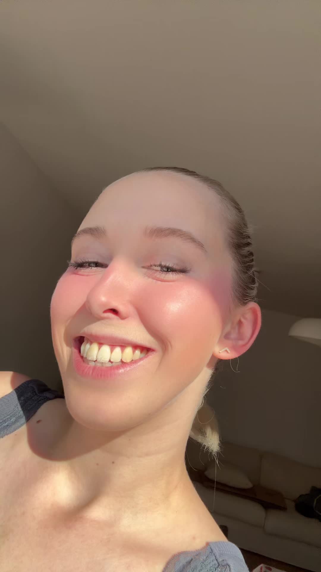 @Lenaxagm
