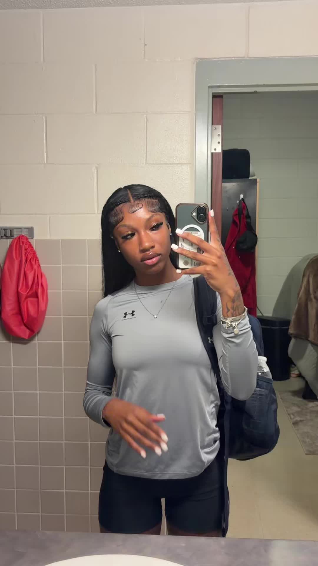 @…