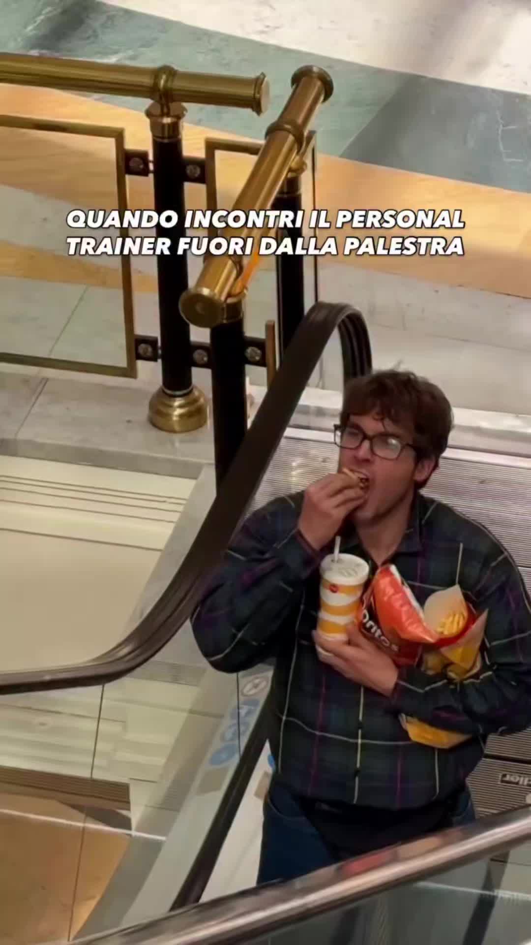 @grazia1817 ti segue