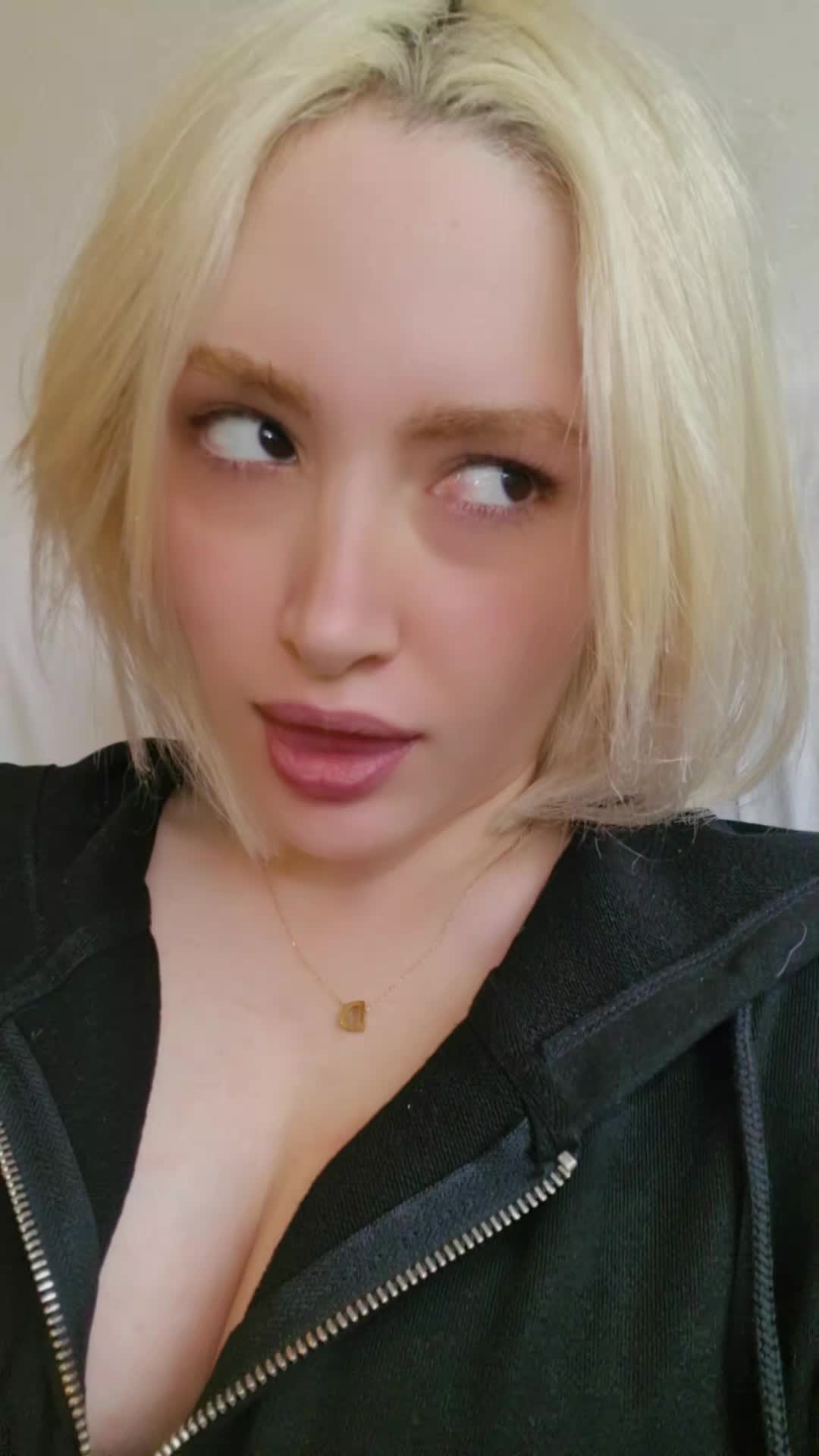 @evildayana