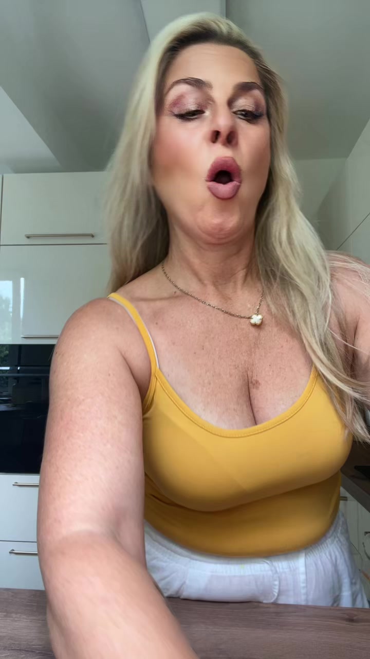 @Mom💋