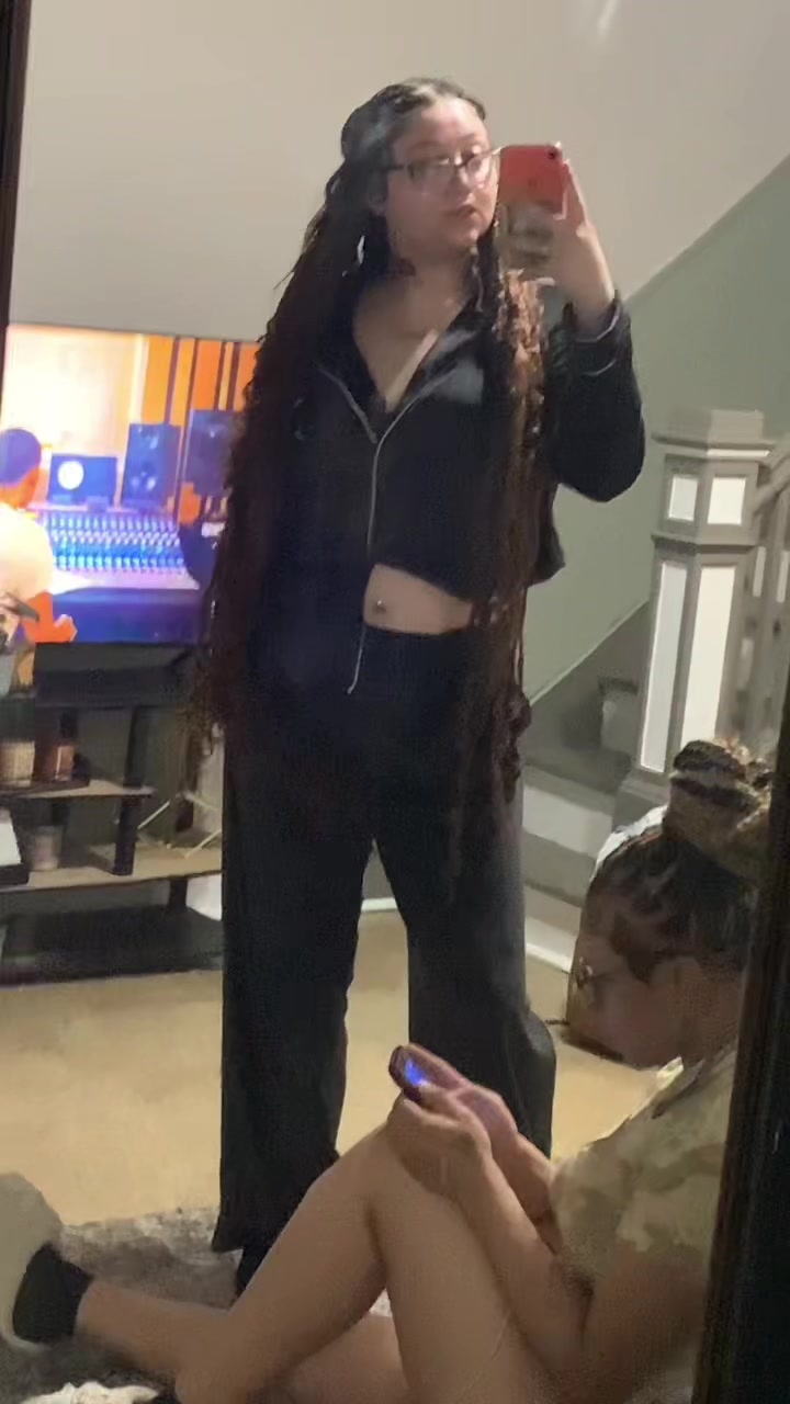 @𝐸𝑙𝑦𝑠𝑖𝑎