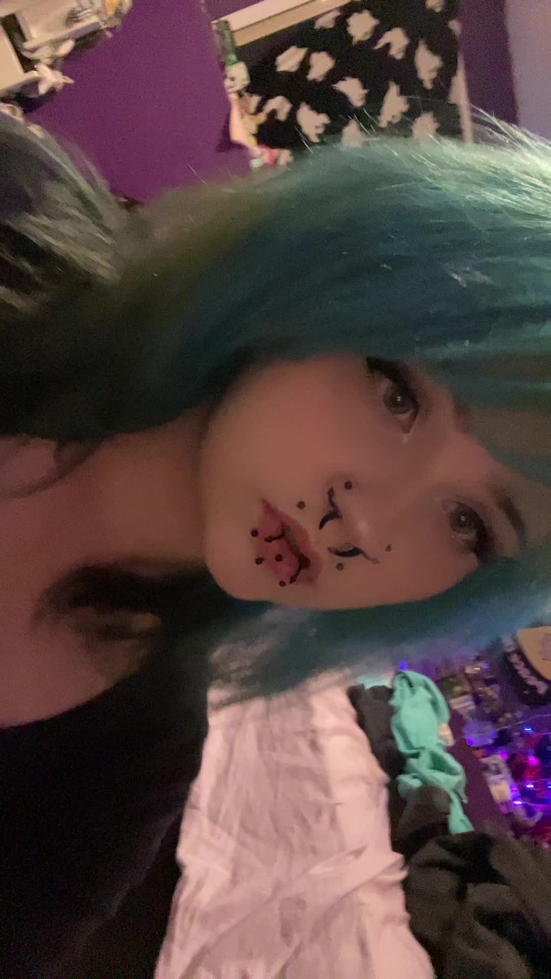 @hmmm