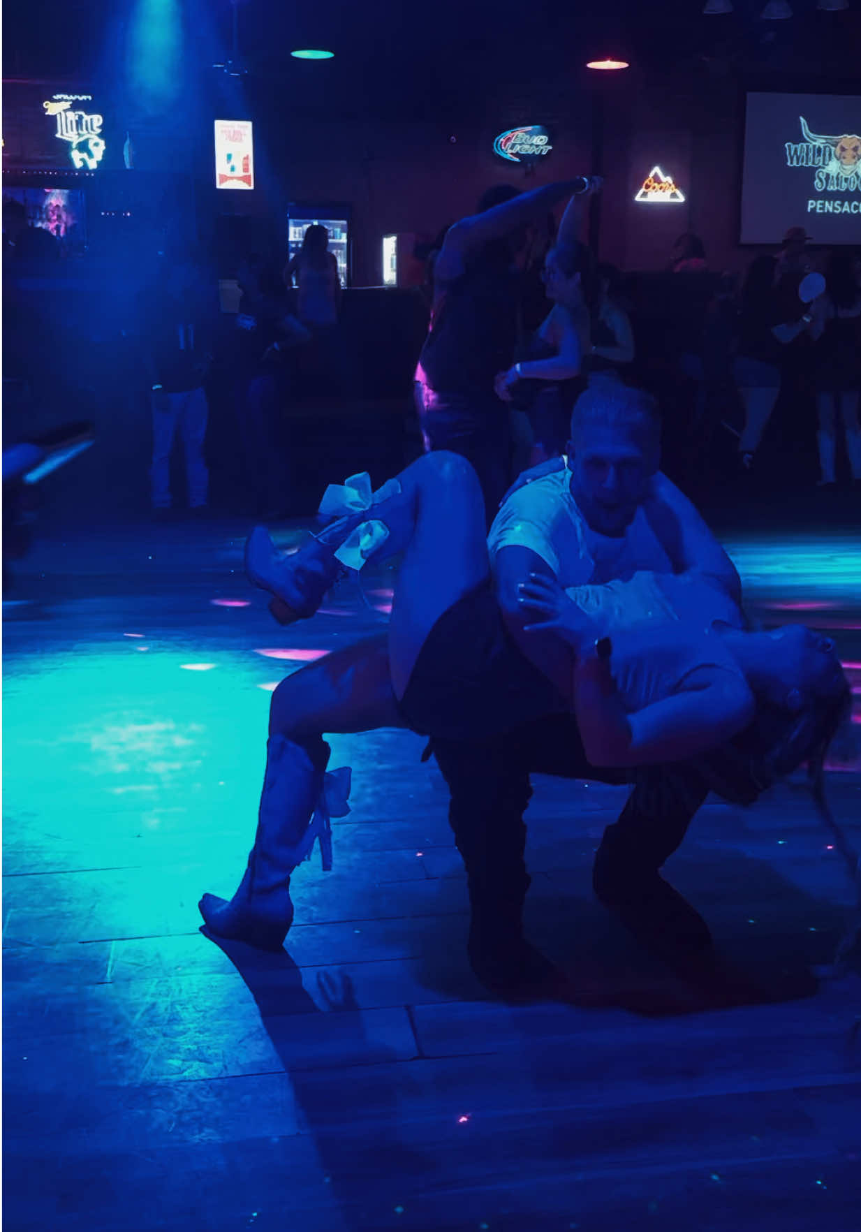 @malia