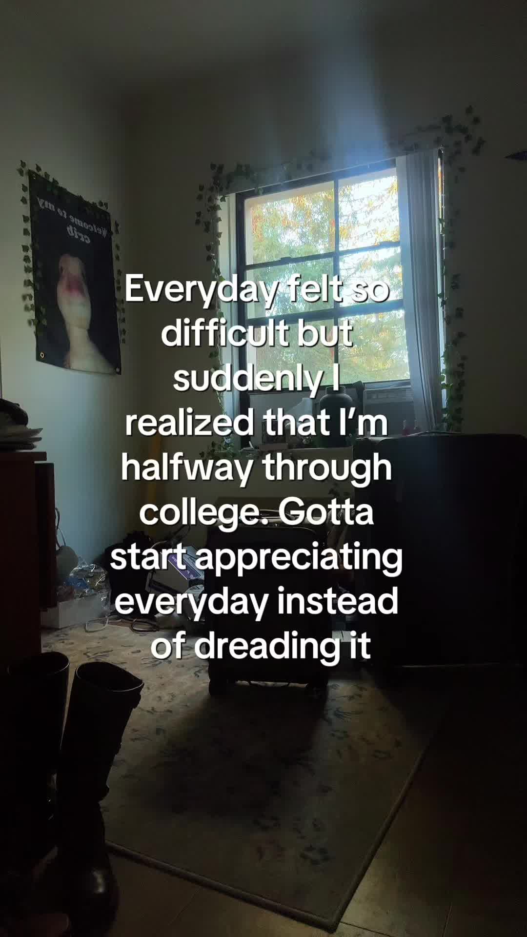 @BeeVlogging