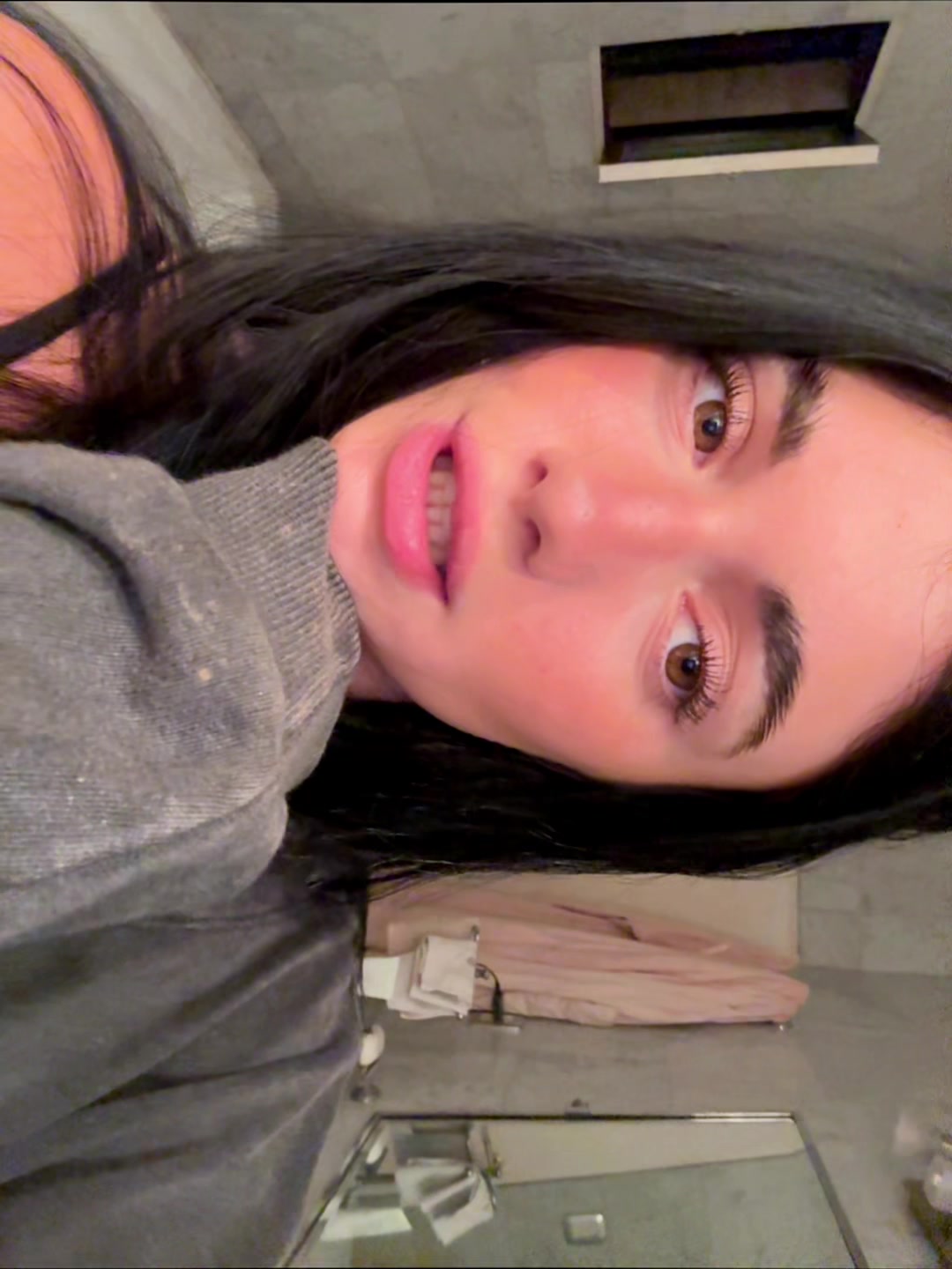 @vickygarrott