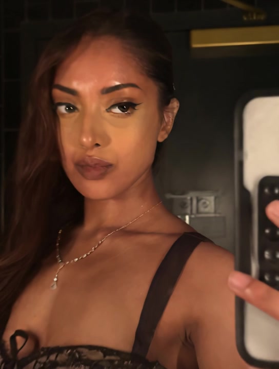 @arinarozario