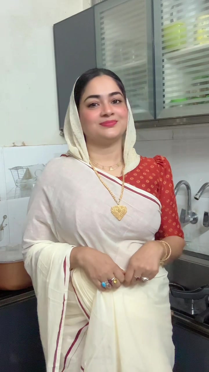 @പോന്നു മിന്നു