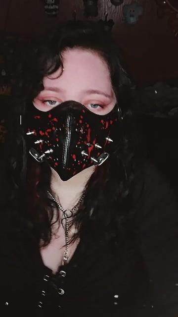 @DelicatelyDeranged🥀