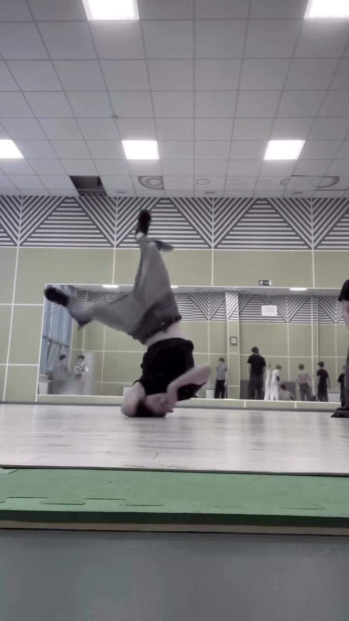@Headspinworld