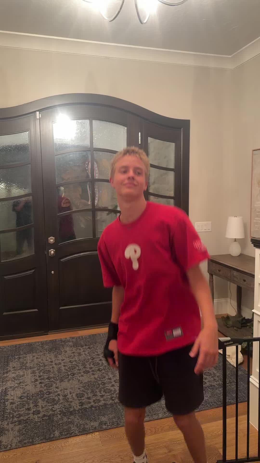 @threemustyqueer