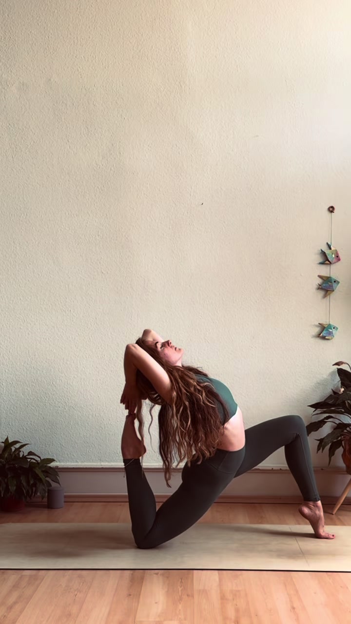 @Marla Moon Yoga 🌒