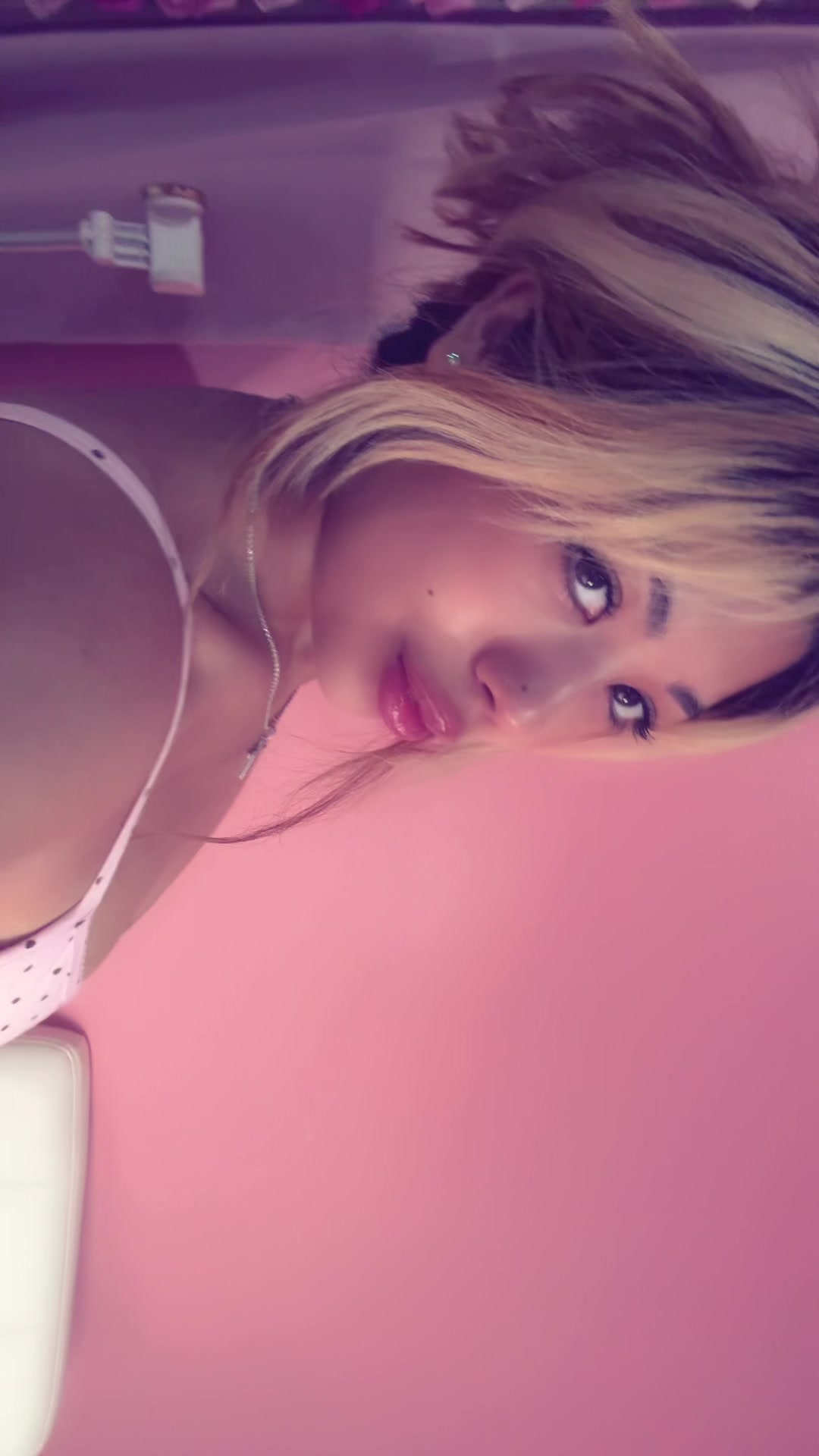 @🐰