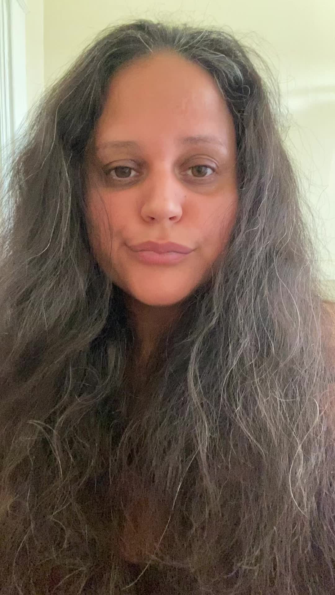 @anairizarry