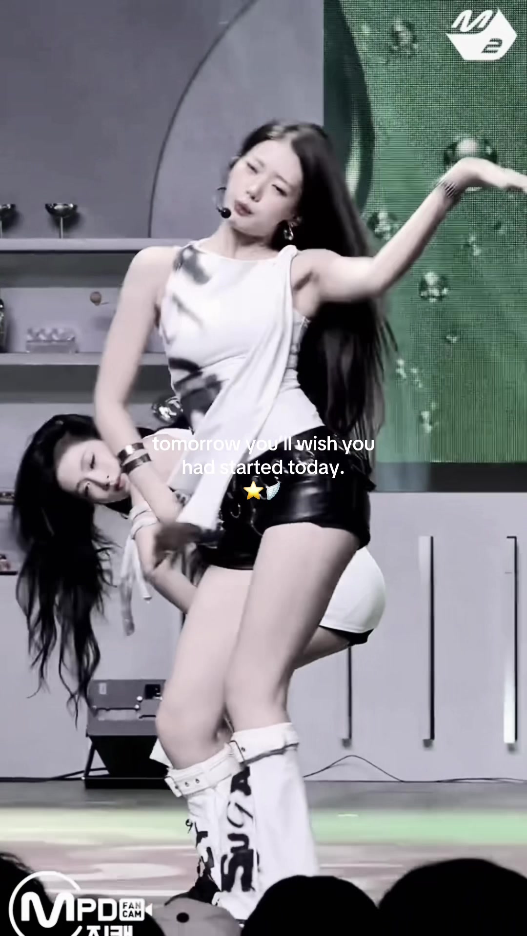 @𝒥🪽