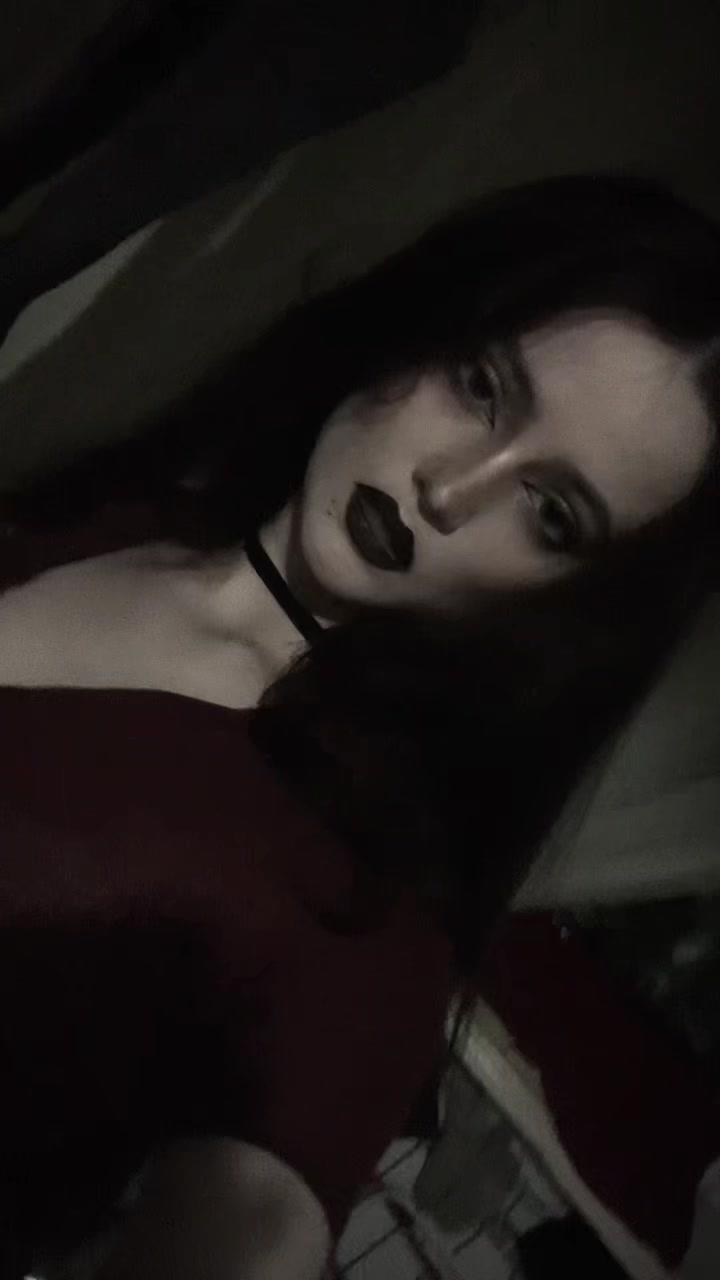 @𝔥𝔢&rsquo;𝔩𝔩𝔤𝔞𖤐