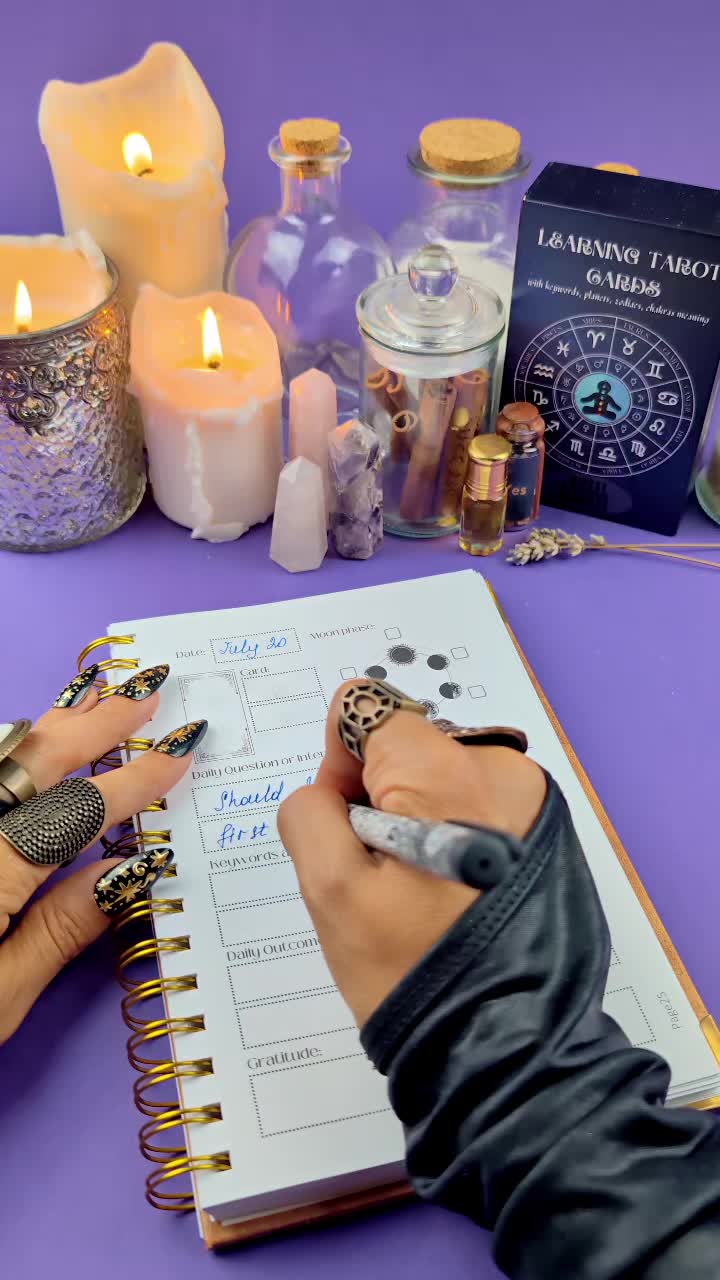 @Witchy Cauldron Tarot