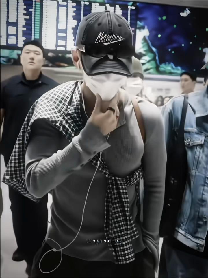 @𝑇 𝐼 𝑁 𝑌 𝑇 𝐴 𝑁 ⁷ⓥ