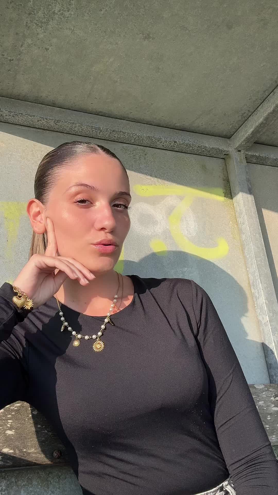 @laurena_brn