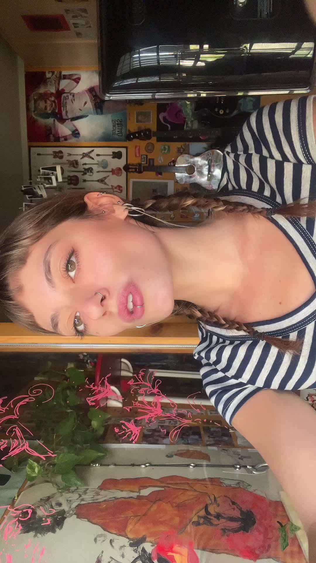 @Noemygan