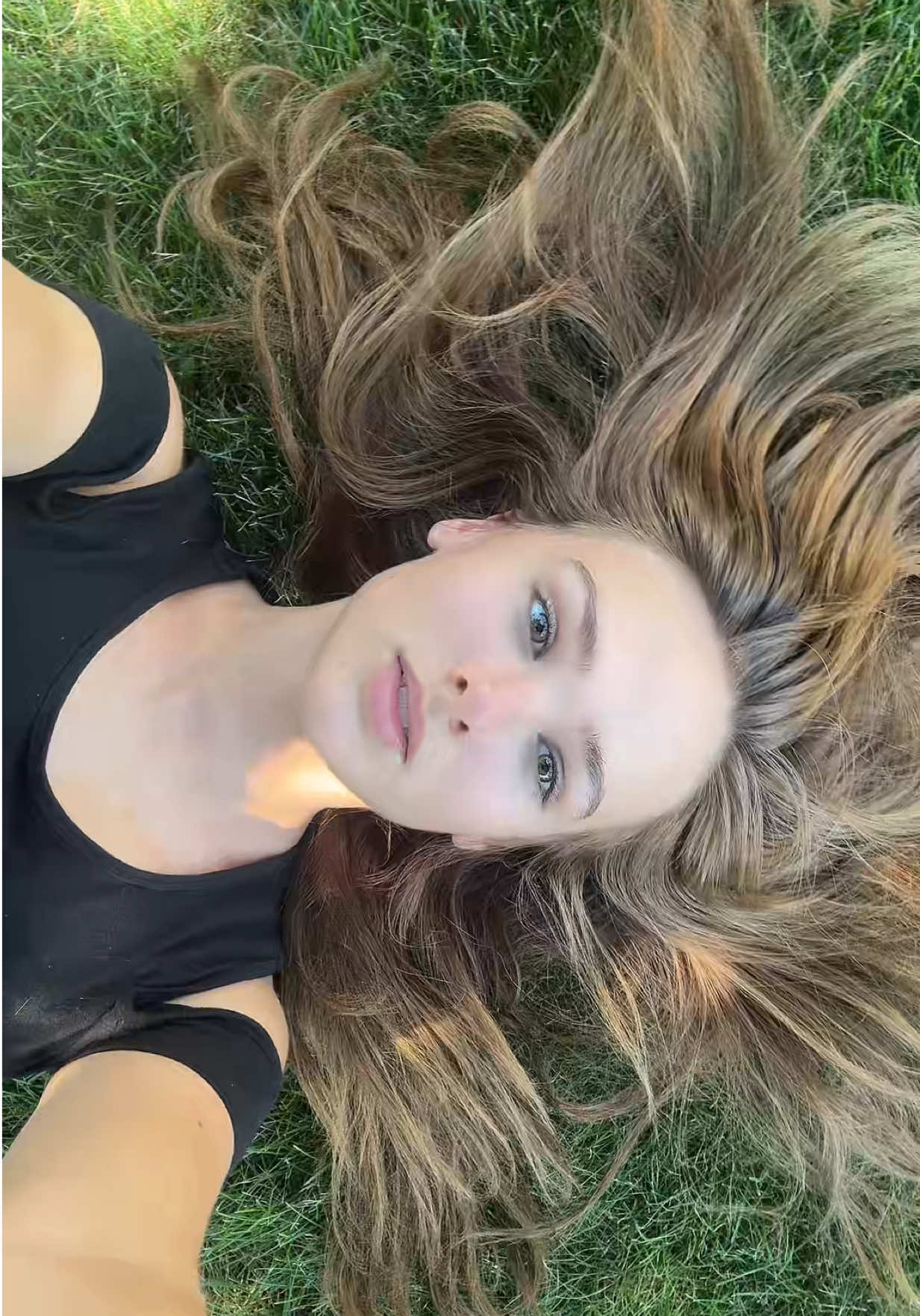 @@/juliannasabonis on Twitch
