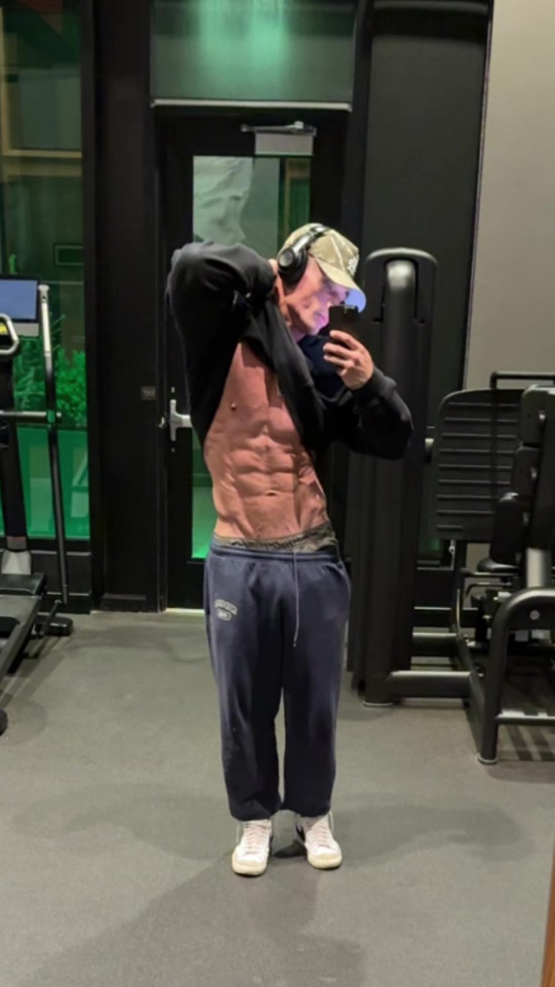 @alphadscott1