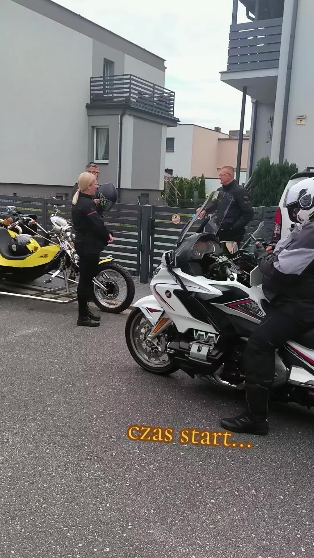 @M .jak .Moto