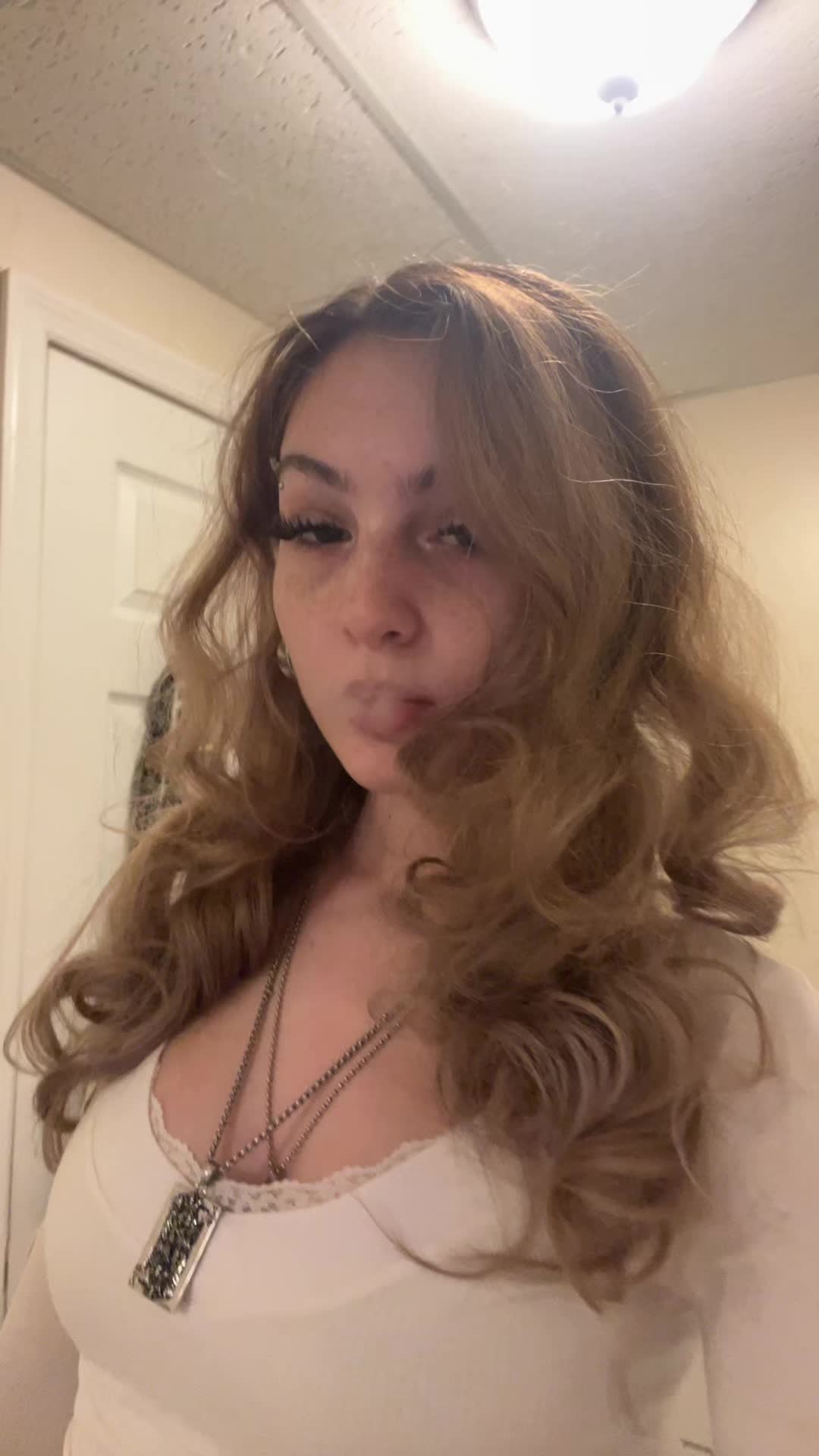 @𝓫ཞ𝓮𝓮ʑ𝓮𝔂