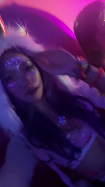 @nhu y