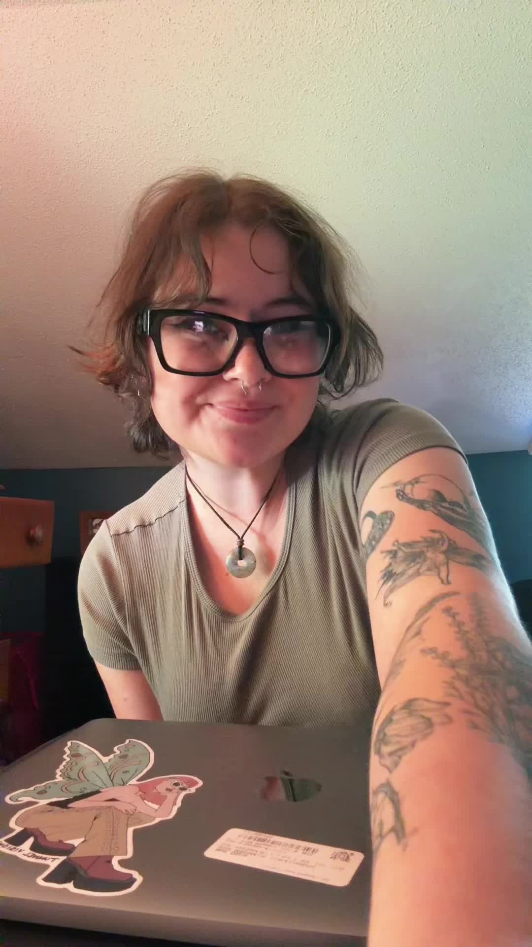 @graceless.eyes