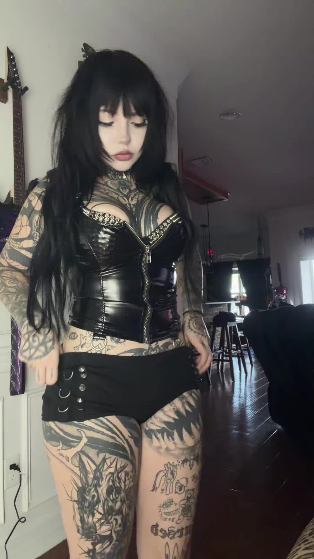 @mothertriplex