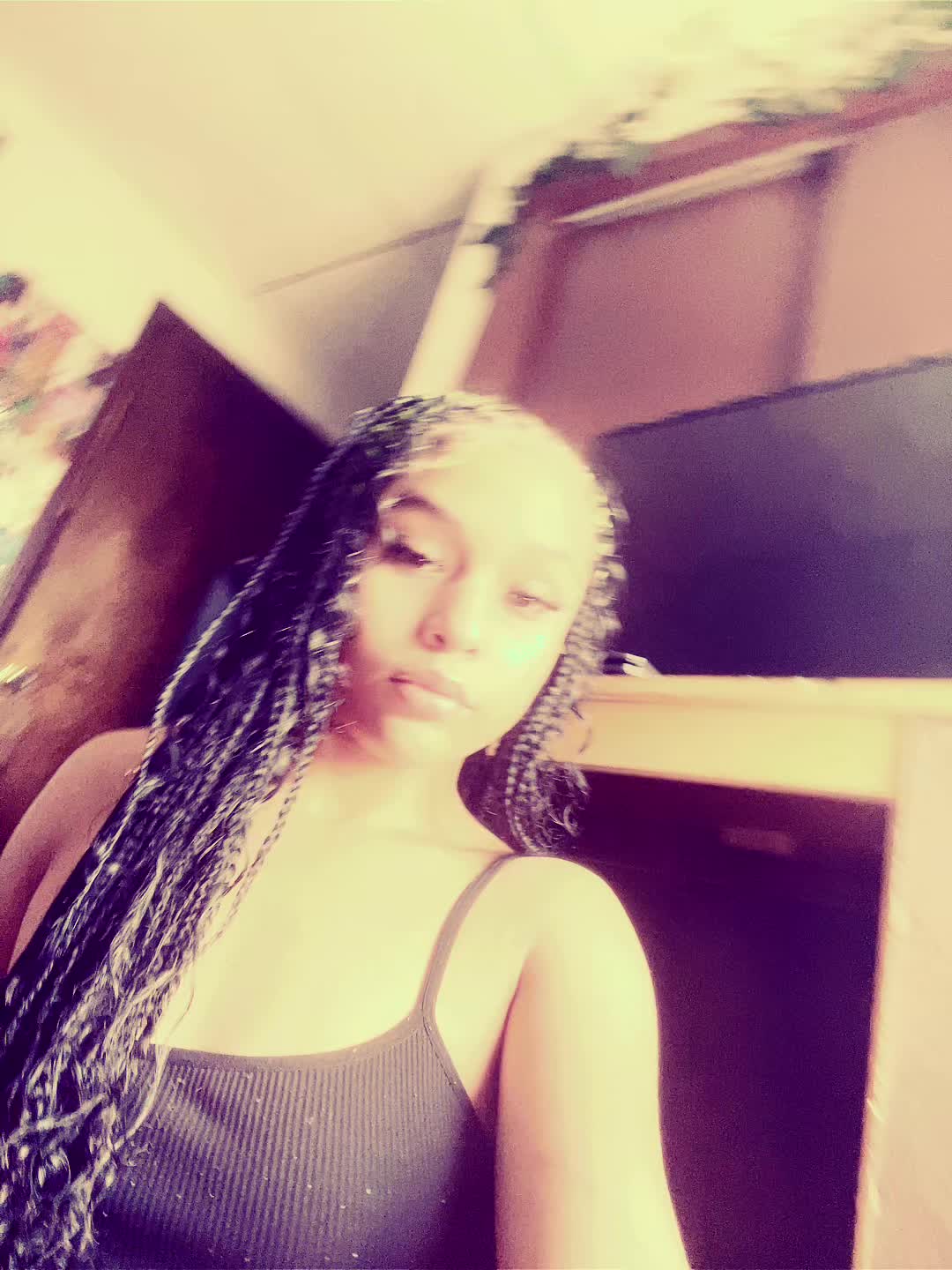 @Aniyah D