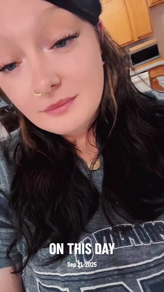 @HisQueen👑