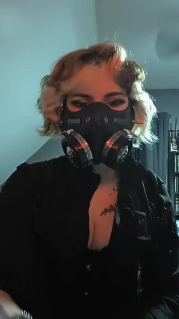 @Jinx ☠️🖤🩸