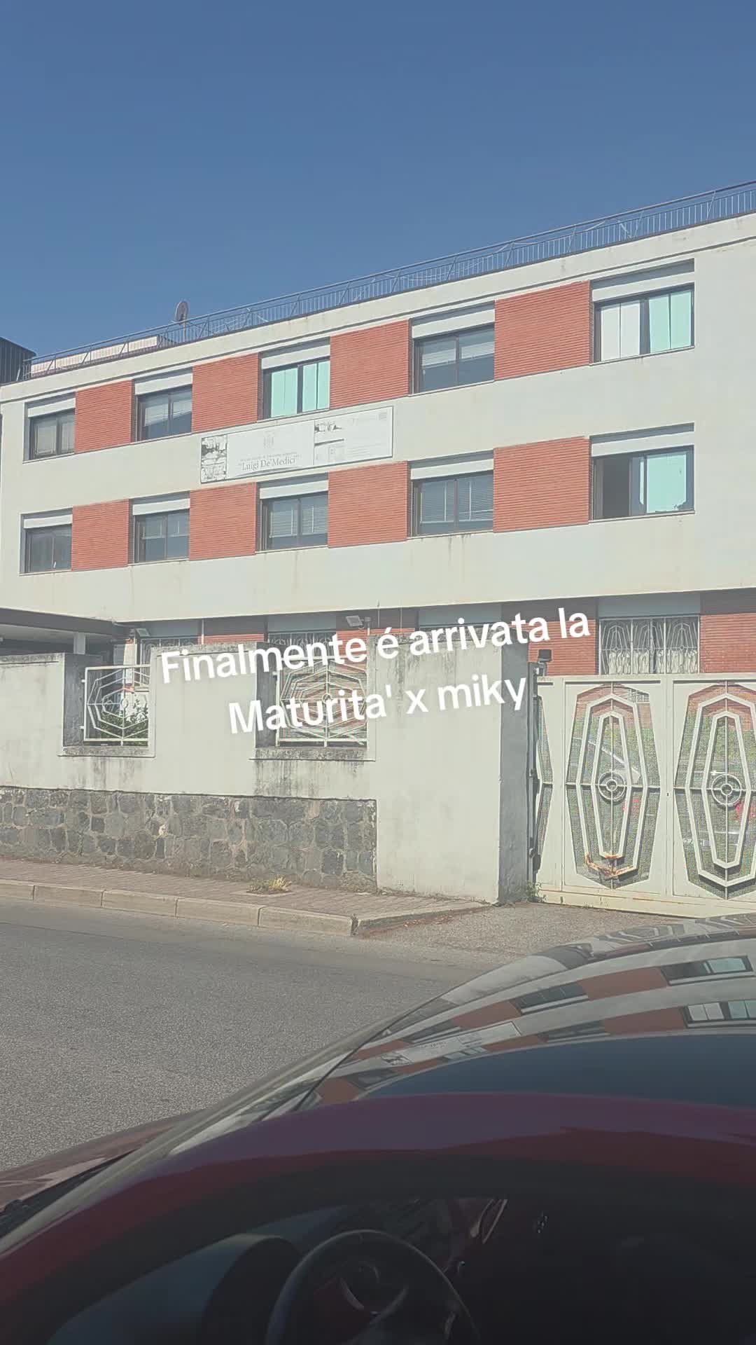 @Mary Scial&oacute;